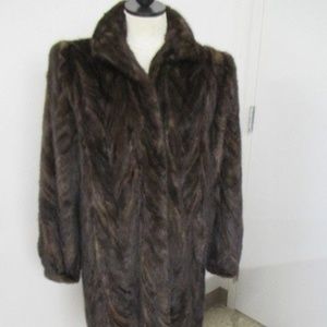 PD FURS Beautiful Natural Very Dark Brown Mink Fur